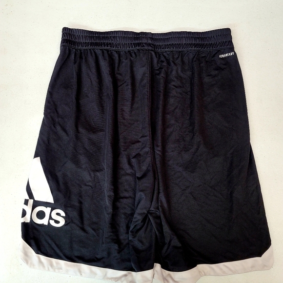 adidas shorts - Picture 2 of 5